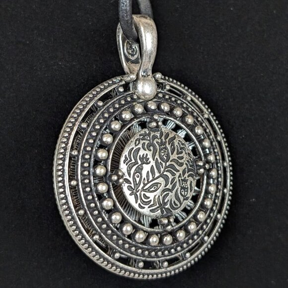 Premier Designs Reversible Byzantine Pendant Necklace - Picture 6 of 7